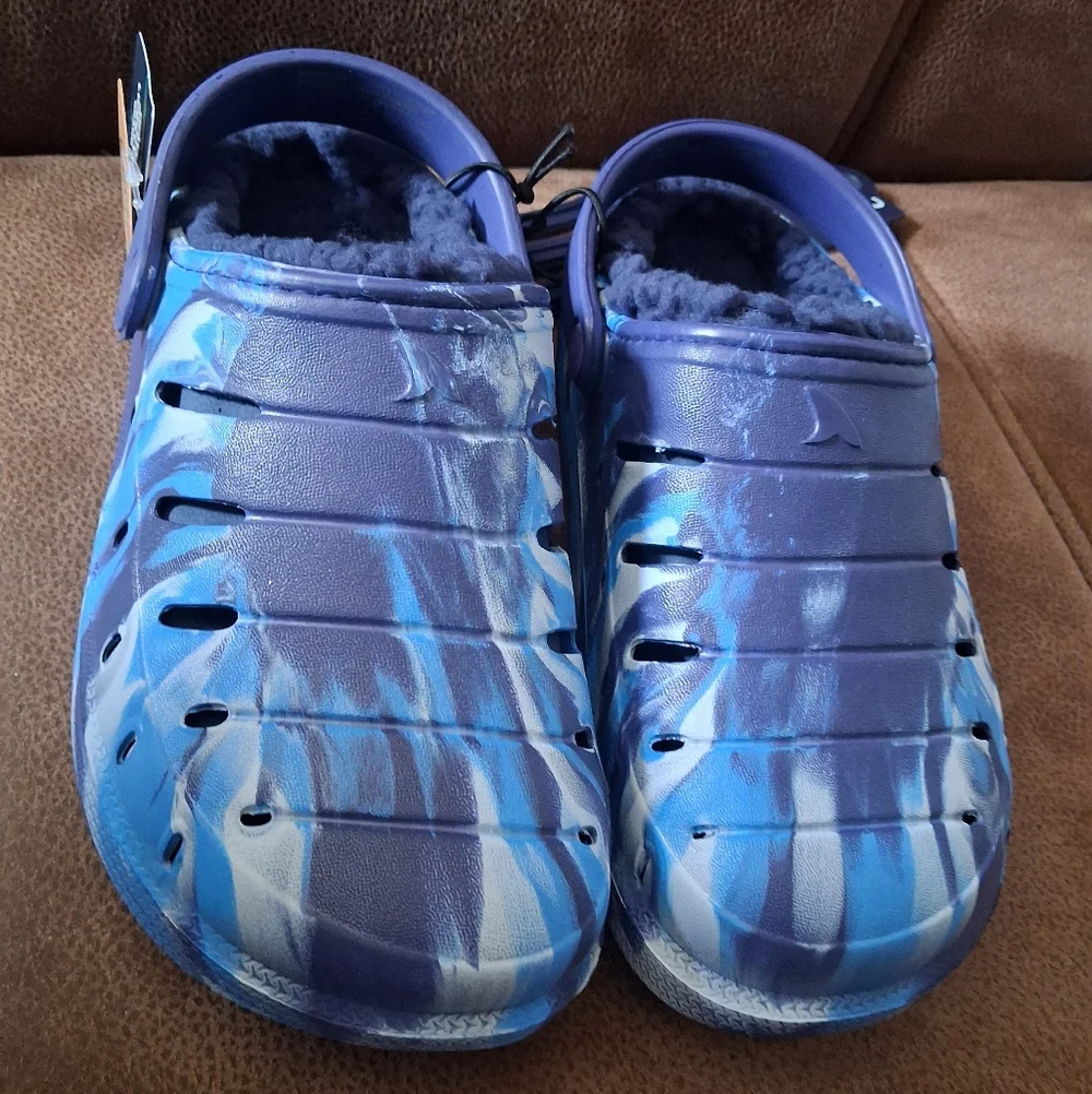 Rugged Shark Kids' Blue Tie-Dye Fleece-Lined Clog Size 2